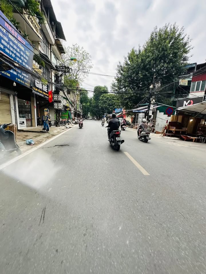 Bán gấp FrontHouse Phố Huế, Hai Bà Trưng 212m² - Đầu tư sinh lời ngay!