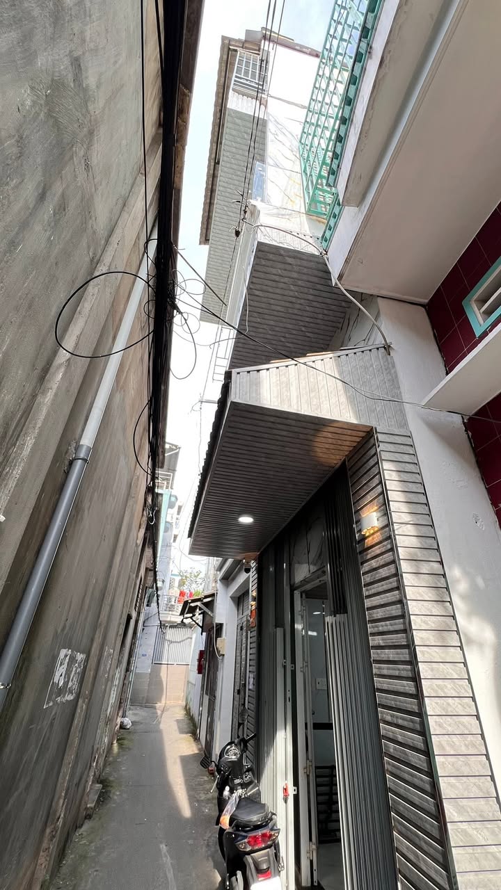 Nhà Gò Vấp Quang Trung 22m² giá 3.38 tỷ - Hướng Nam, đúc 3.5 tấm kiên cố!