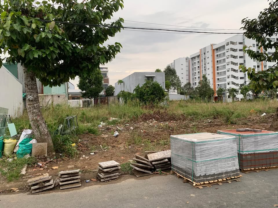 Mặt bằng cho thuê Đường Số 12 KDC Hồng Loan Cần Thơ 270m² giá 10 triệu - Phù hợp kinh doanh văn phòng!