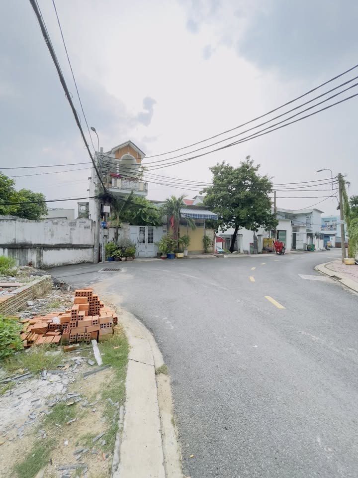 Đất nền Tăng Nhơn Phú A 103m² giá 5.99 tỷ - Hẻm xe hơi rộng rãi, thuận tiện di chuyển!