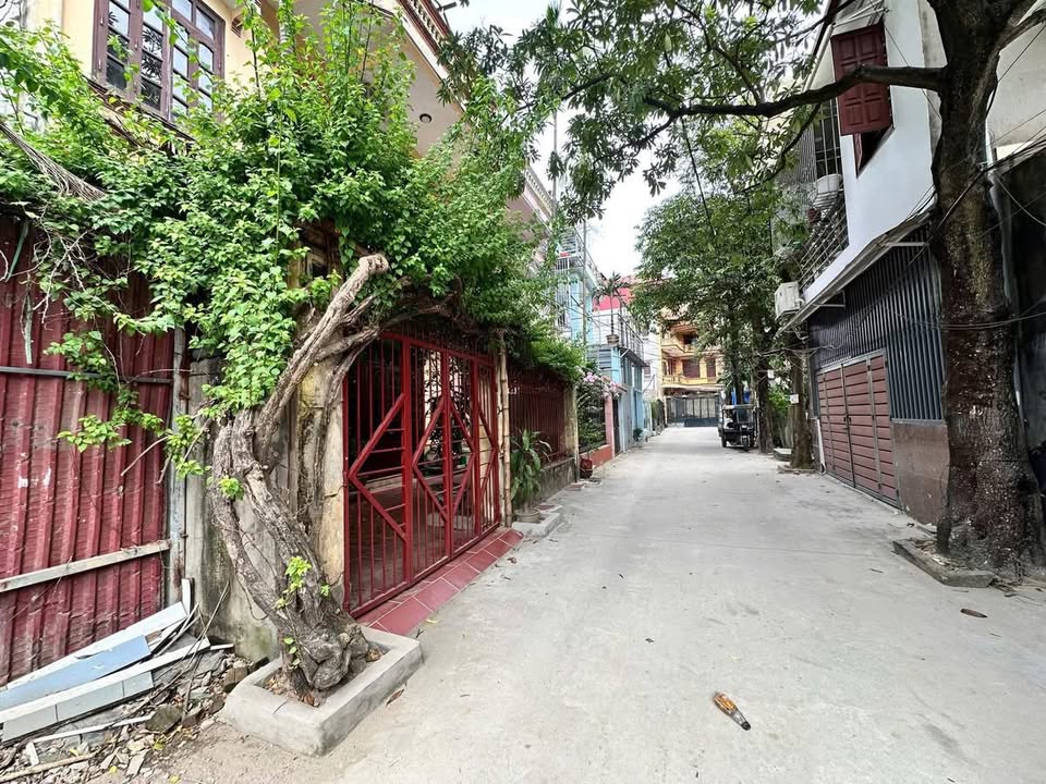 Đất phân lô Hoàng Văn Thái 102m² giá 18 tỷ - Đầu tư sinh lời cực cao!