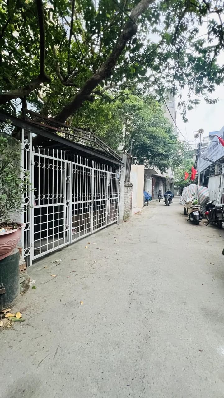 Nhà phố Vĩnh Phúc, Cầu Giấy 123m² giá 30.5 tỷ - Kinh doanh đắc địa!