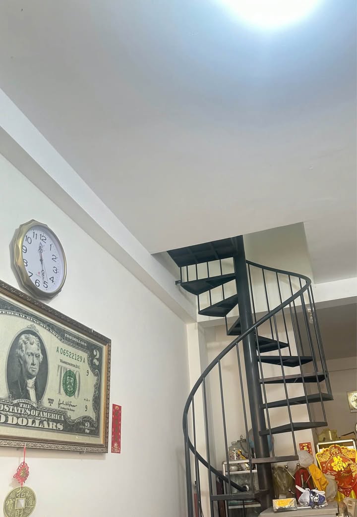 Nhà bán tại Đại lộ Đồng Khởi, Phú Khương 28.4m² giá 2.3 tỷ - Vị trí đắc địa cho kinh doanh!