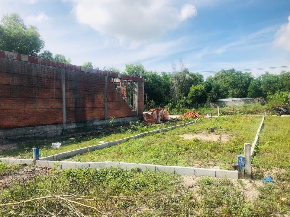 Đất nền thổ cư La Gi 100m² giá chỉ 7xx triệu - Pháp lý rõ ràng, đầu tư sinh lời!