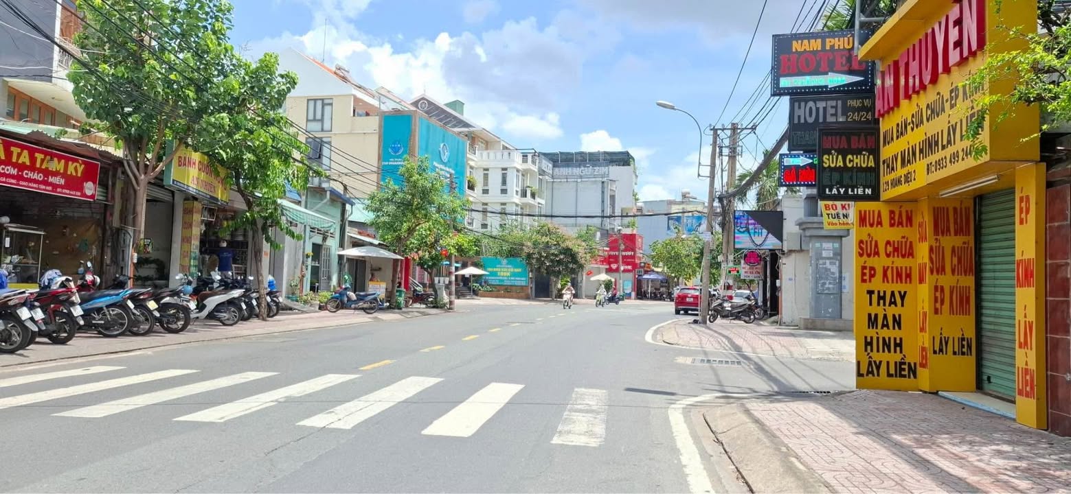 Nhà mặt tiền kinh doanh 180m² đường Số 9, Thủ Đức - Giá thương lượng tốt!