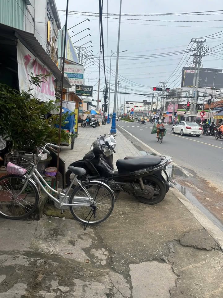 Nhà mặt tiền Quốc lộ 62, phường 2, Tân An 160m² giá 8 tỷ - Vị trí kinh doanh đắc địa!