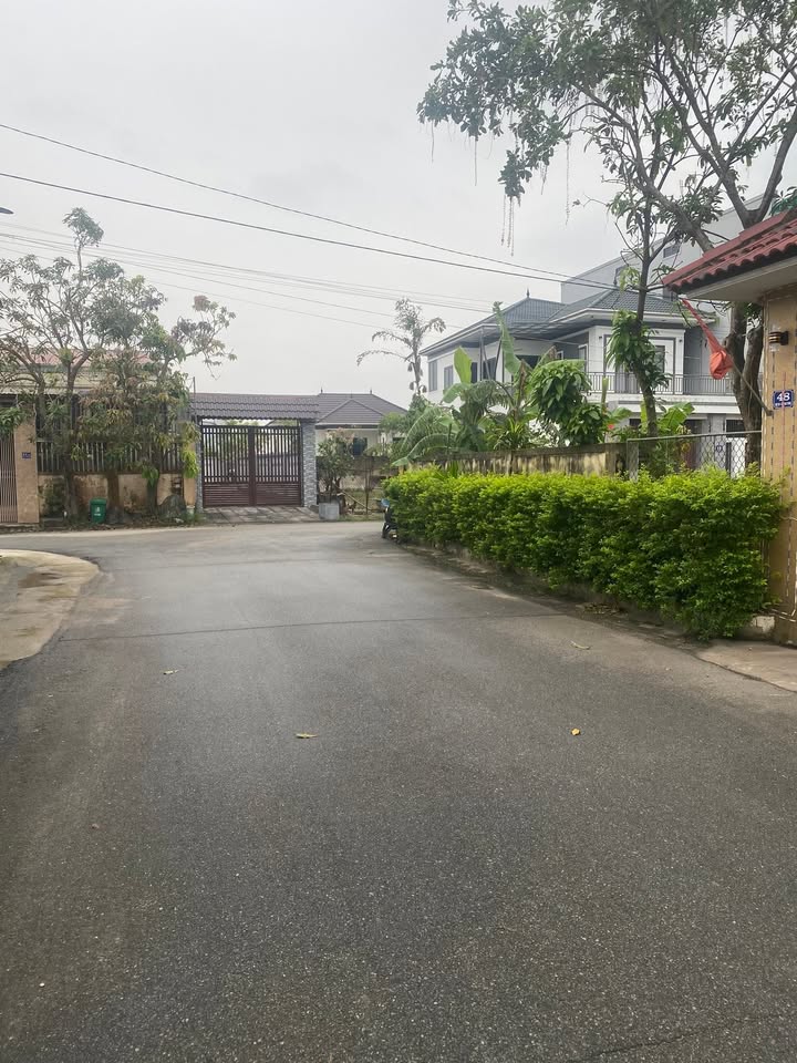 Đất nền Thạch Trung, Hà Tĩnh 126m² giá chỉ 2.XXX tỷ - Đường thông đẹp, đầu tư sinh lời!