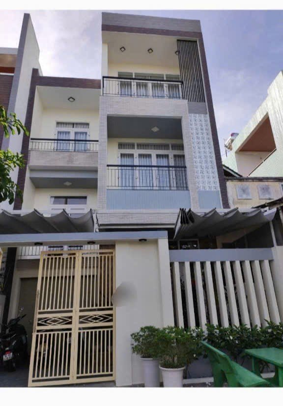 Nhà bán Tân Thạnh Tam Kỳ 161m² giá 6.5 tỷ - Thiết kế hiện đại, kinh doanh thuận lợi!