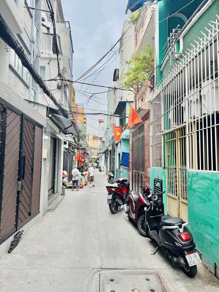 Nhà riêng Cách Mạng Tháng 8 Quận 10 45m² giá 7.1 tỷ - Căn duy nhất không thể bỏ lỡ!