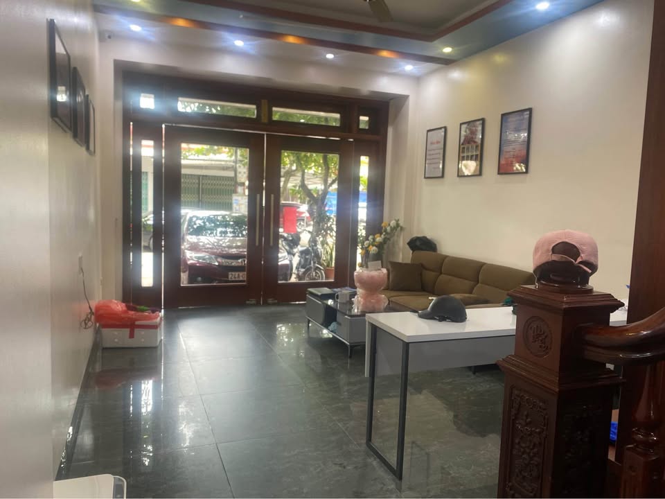 Nhà 3 tầng đường Phan Trọng Tuệ Lào Cai 84m² giá 3.8 tỷ - Sổ đỏ chính chủ giao dịch nhanh!