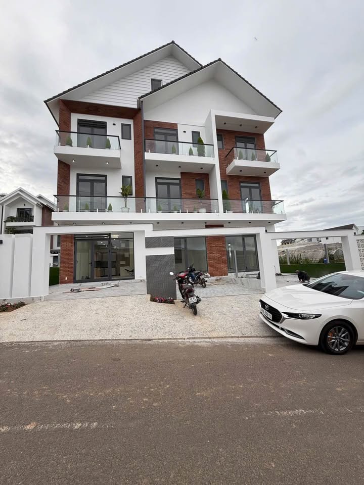 Nhà mặt tiền đường Nguyễn Hữu Cầu, Đà Lạt 85m² giá từ 3 tỷ - Sẵn sàng vào ở!