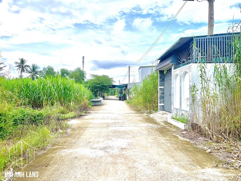 Đất nền góc 2 mặt tiền Thạnh Lộc 122m² giá 600 triệu - Sổ đỏ chính chủ!