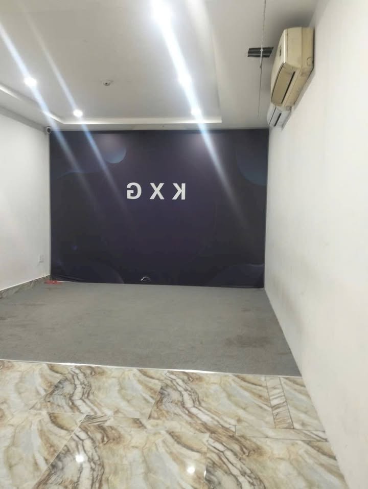 Cho thuê toà nhà nguyên căn mặt tiền Trương Văn Bang, Q2 - 7 tầng, giá 135 triệu/tháng