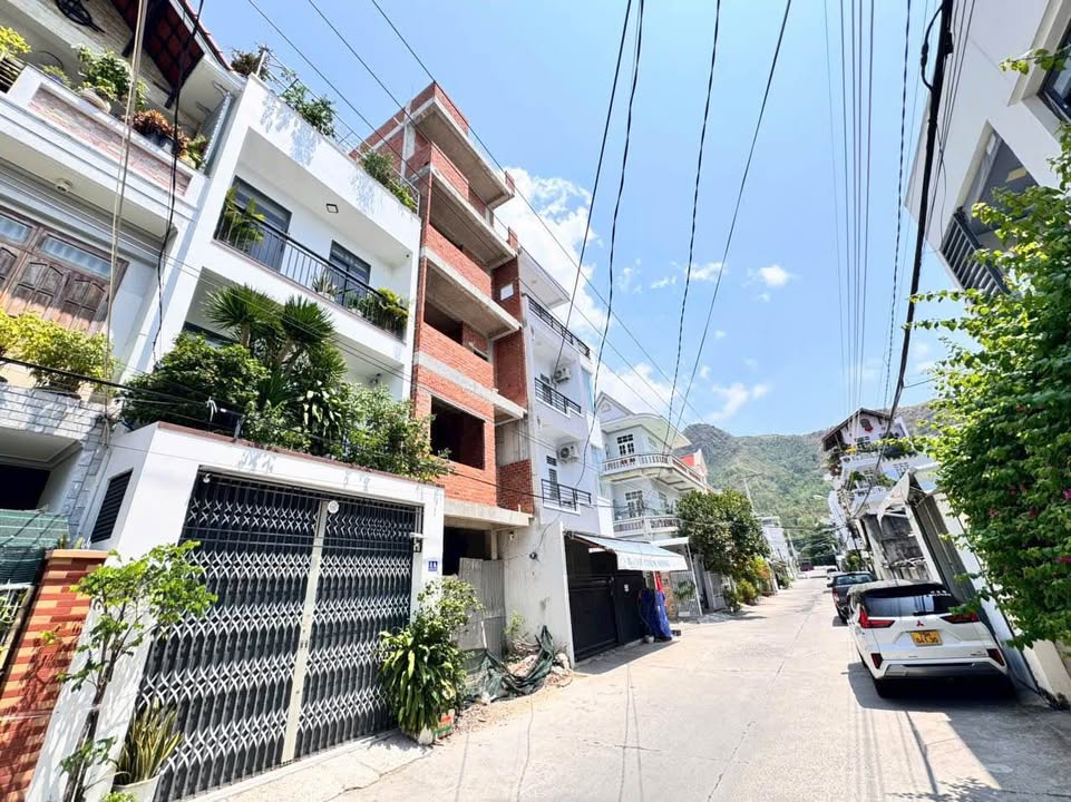 Nhà phố Nguyễn Khắc Viện, Vĩnh Hoà, 46m² giá 7.5 tỷ - Sổ hồng chính chủ!