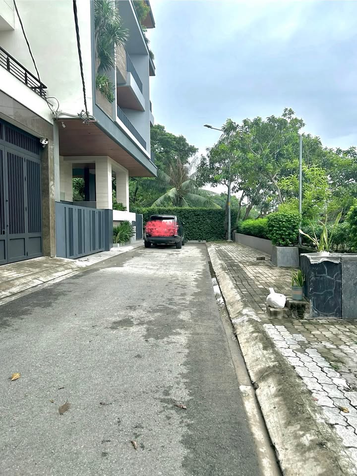 Nhà đẹp Tân Quy Đông, Quận 7, 120m² - View sông tuyệt đẹp, chỉ việc vào ở!