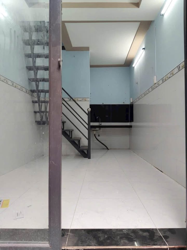 Nhà mới bán gấp tại Phường Tân Quy, Quận 7 - Diện tích 15m² chỉ 850 triệu