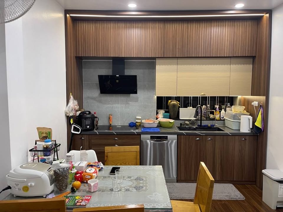 Nhà 5 tầng Yên Nghĩa 40m² giá 5 tỷ - Ô tô đậu cửa, vị trí đắc địa!