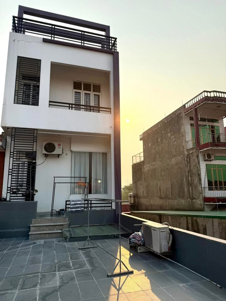 Nhà 3 tầng mặt tiền Quốc lộ 37, Chí Linh, Hải Dương - Thiết kế hiện đại, giá thỏa thuận!