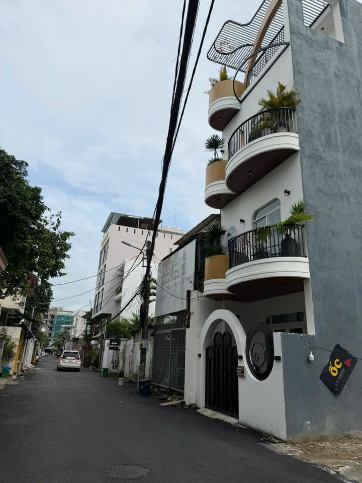 Đất nền Đà Nẵng 50m² giá 7 tỷ - Siêu vị trí đắc địa gần khách du lịch!