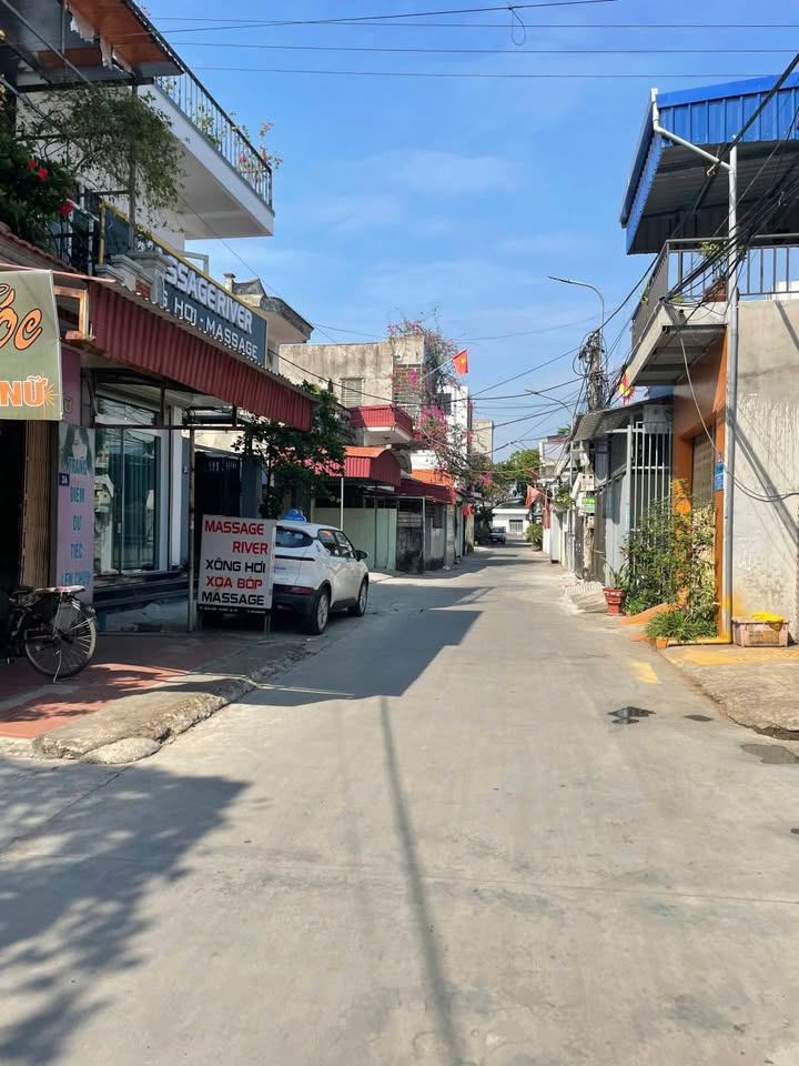 Bán FrontHouse 150m² mặt đường Hoàng Thế Trung - Kinh doanh sầm uất, giá chỉ 4.4 tỷ!