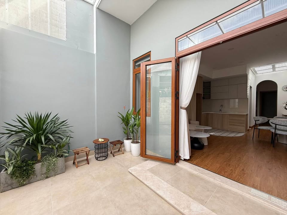 Nhà phố Hẻm 111 Nguyễn Tri Phương 60m² giá 2.58 tỷ - Full nội thất, sẵn sàng ở ngay!