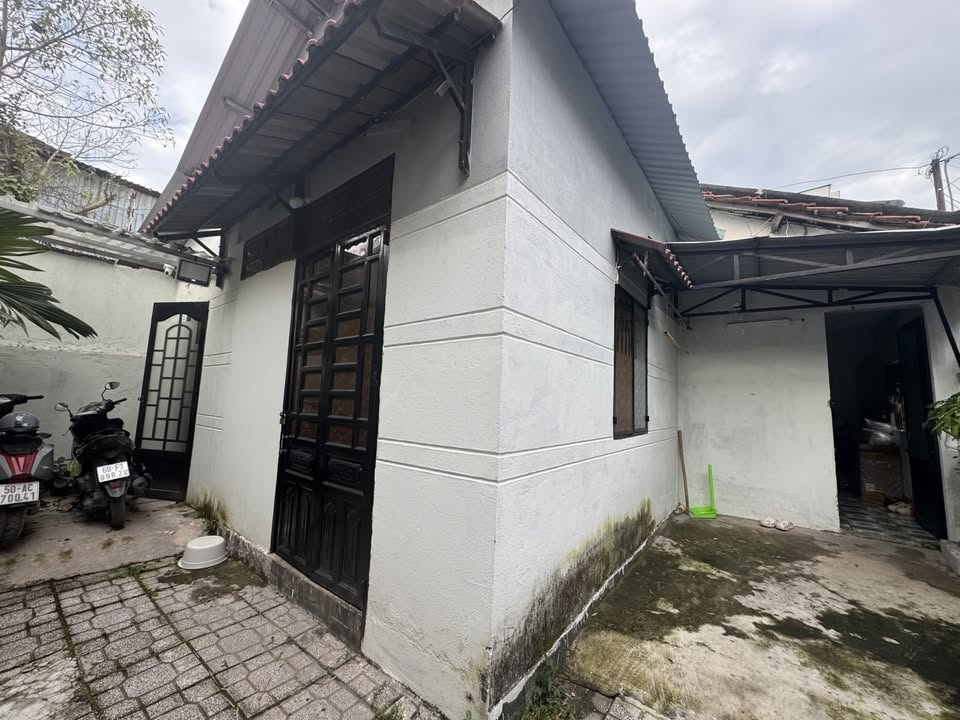 Nhà cấp 4 Mạc Hiền Tích, Long Bình, 100m² giá 3.8 tỷ - Cơ hội đầu tư sinh lời!