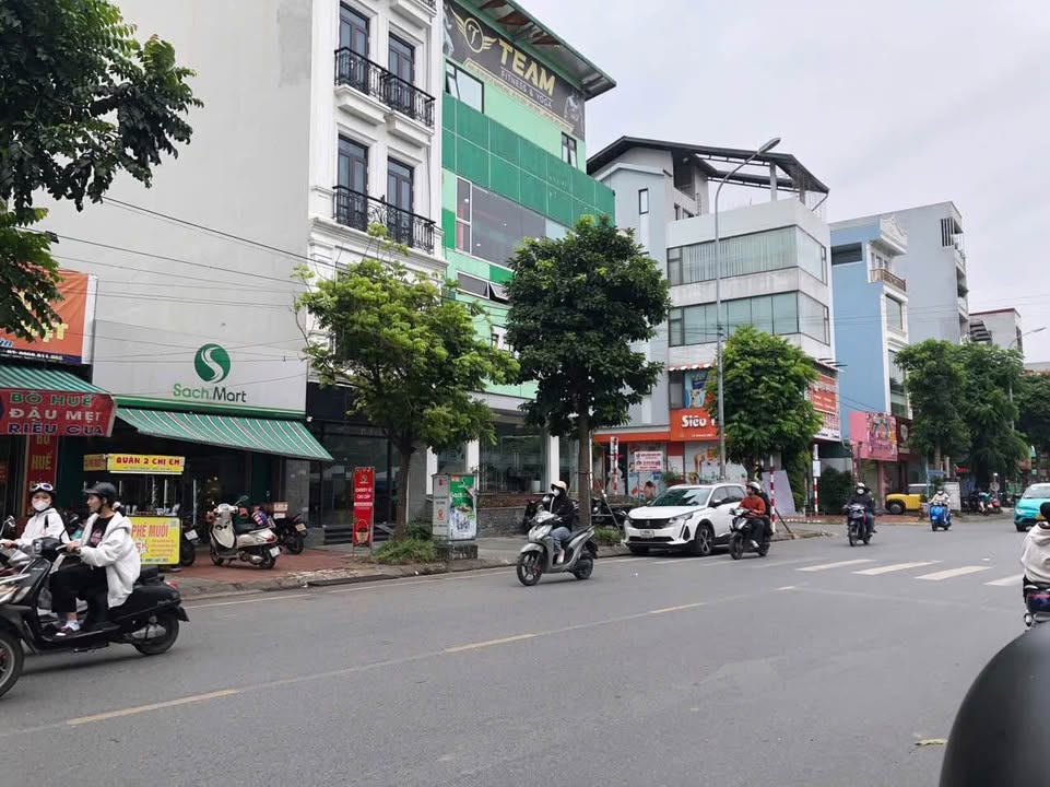 Nhà mặt tiền Lê Quang Đạo Từ Sơn 91m² - Kinh doanh sầm uất, thu nhập ổn định!