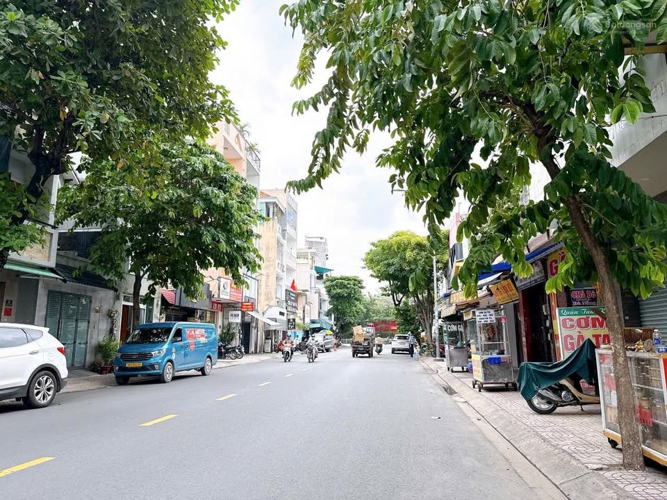 Bán gấp FrontHouse mặt tiền đường Trần Thủ Độ, Tân Phú 100m² - Vị trí đắc địa, lợi nhuận ổn định!