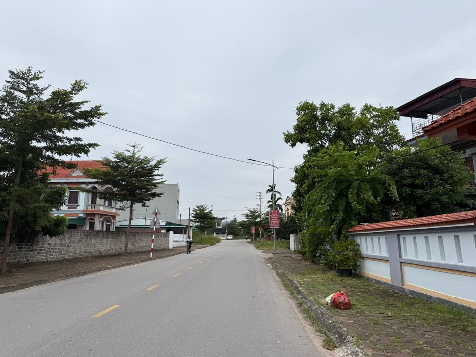 Nhà cấp 4 Trần Hưng Đạo - 221m² giá chỉ 1.9 tỷ - Gần trung tâm Hải Phòng!