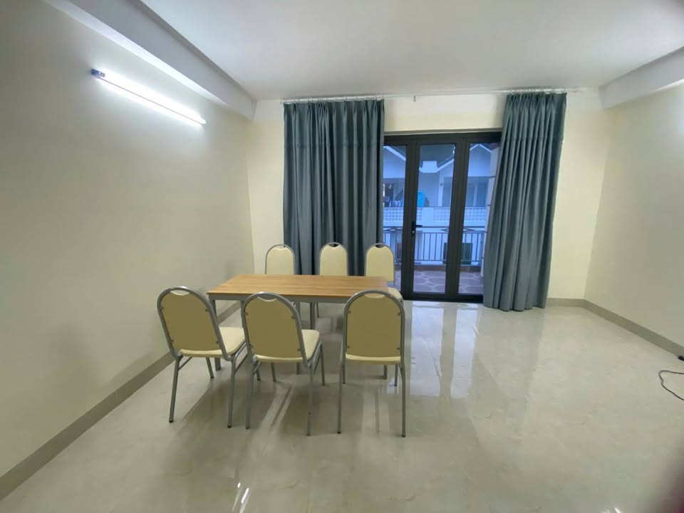 Nhà cho thuê Vĩnh Hòa Nha Trang 240m² giá 17 triệu - Mới đẹp, full nội thất!