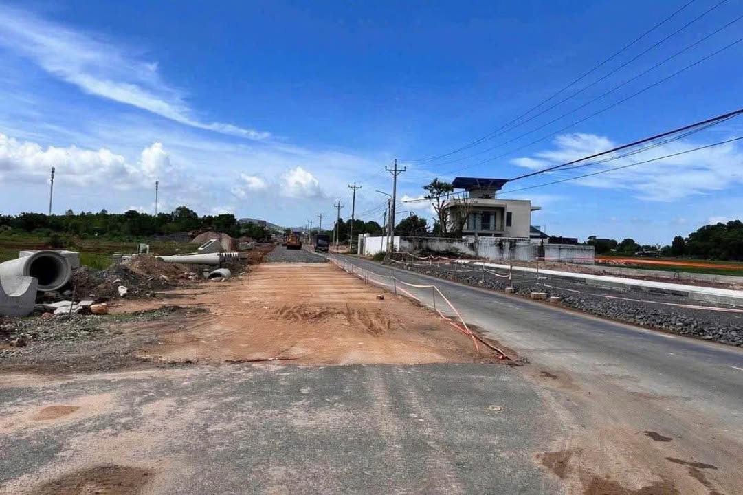 Đất mặt tiền đường Hương Lộ 3, Hòa Long, 280m² giá 3.75 tỷ - Tiềm năng lớn từ việc mở rộng đường!