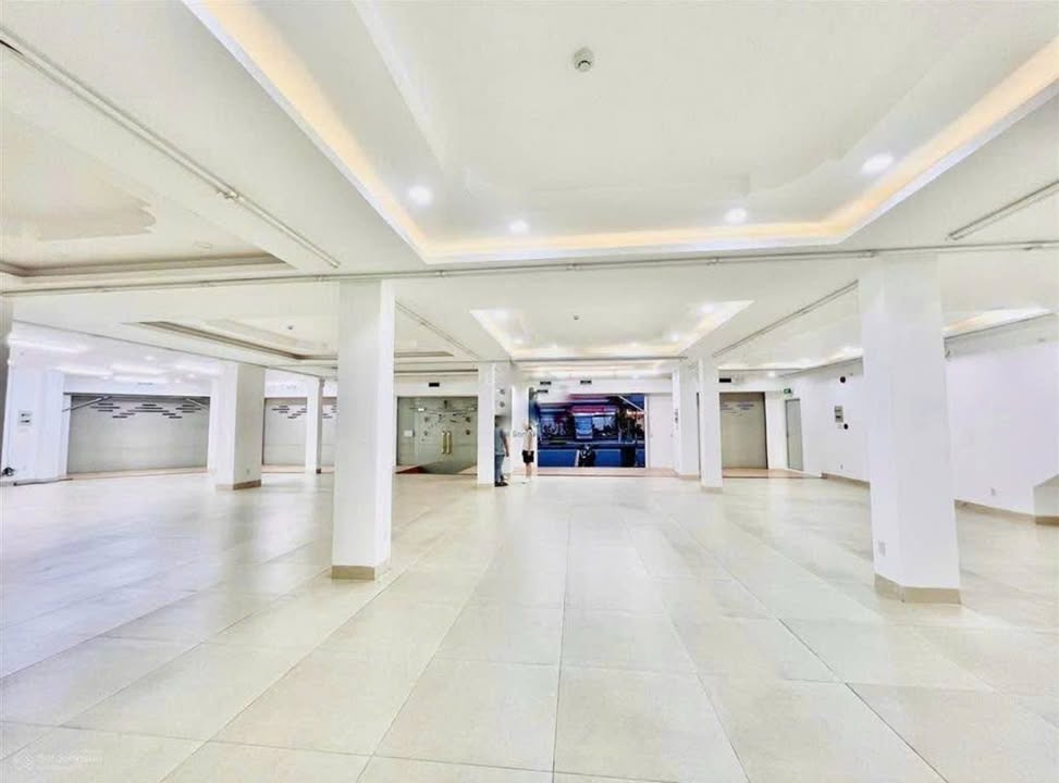 Cho thuê mặt bằng căn góc 2 mặt tiền đường 28, Phước Long 450m² - Đường lớn thông thoáng!