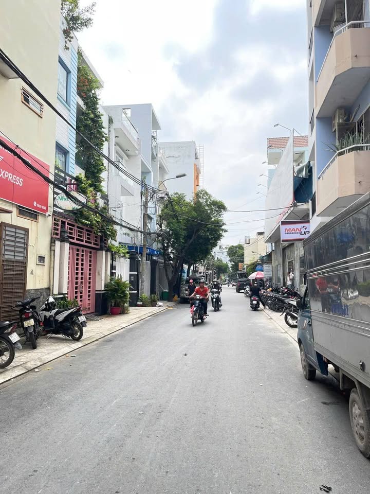 Nhà Mặt tiền kinh doanh Tân Bình 135m² giá 13.5 tỷ - Cơ hội đầu tư tuyệt vời!