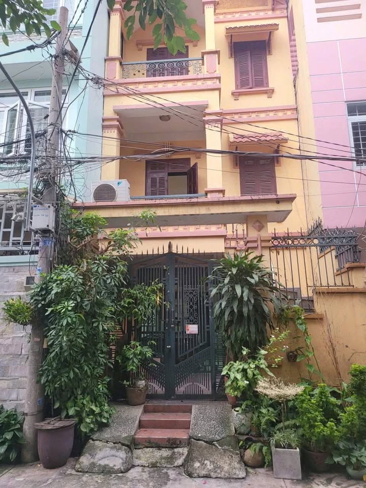 Nhà phố hẻm ô tô Lý Phục Man, Quận 7 - 75m² giá 15 triệu/tháng - Phù hợp gia đình hoặc văn phòng!