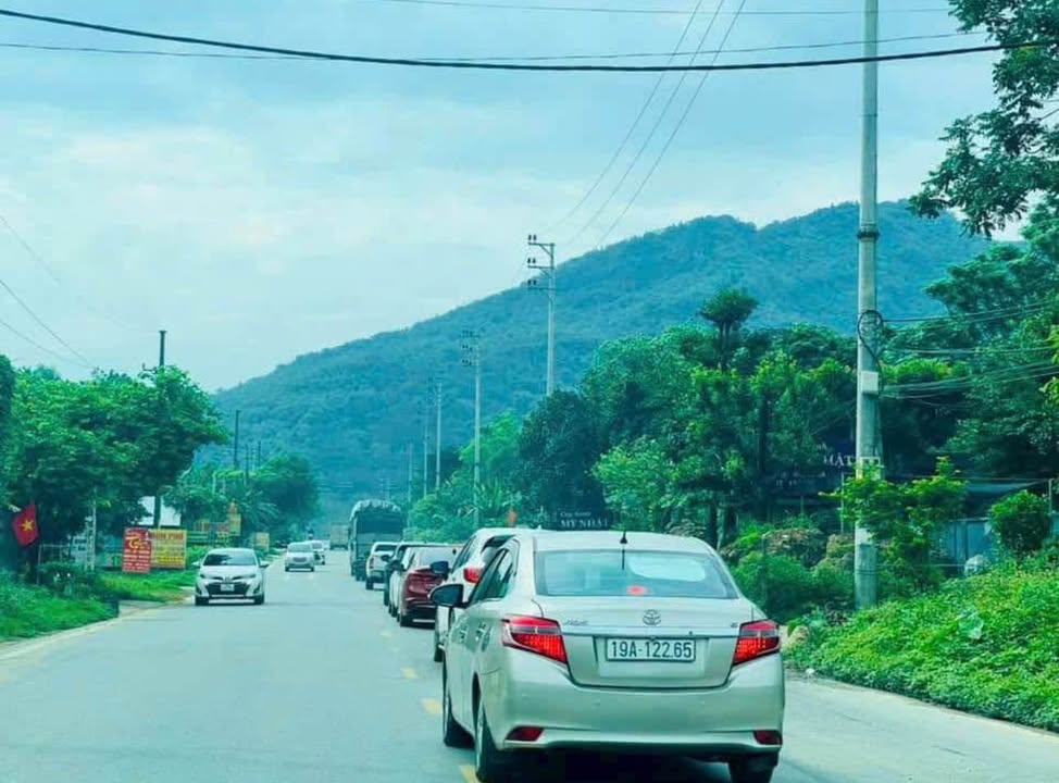 Đất mặt đường TL 414, Ba Trại, Ba Vì 429m² giá chỉ 5xx triệu - Cơ hội đầu tư hiếm có!