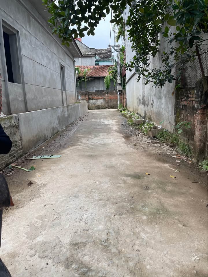 Đất Vân Phúc 110m² giá 2.2 tỷ - Vị trí trung tâm, giao thông thuận tiện!