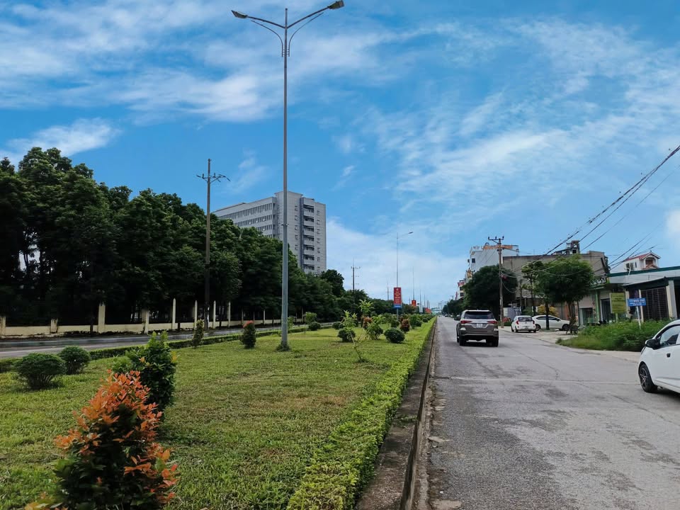 Đất đầu ve 2 mặt tiền Lê Thái Tổ, Ninh Bình 106m² giá 15 tỷ - Cơ hội vàng cho đầu tư!