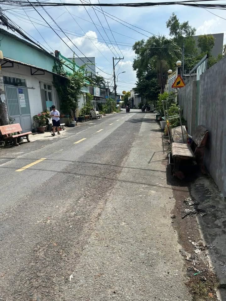 Nhà xưởng mặt tiền Tân Hiệp 16, Hóc Môn 225m² giá 6 tỷ - Cơ hội đầu tư không thể bỏ lỡ!