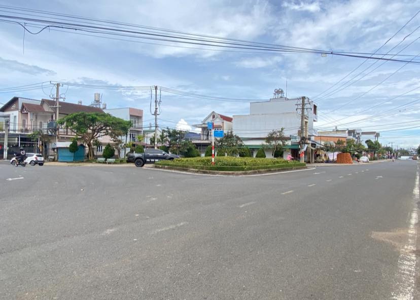 FrontHouse Bảo Lộc 200m² giá 5 tỷ - Kinh doanh sầm uất ngay mặt tiền!