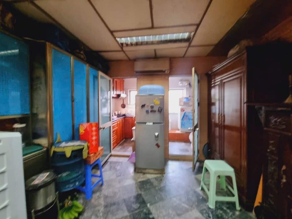 Căn hộ tầng 3 phố Hàng Bông, Hoàn Kiếm 60m² giá 5.1 tỷ - Mặt phố sầm uất!