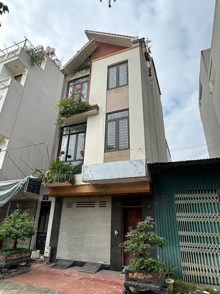 Nhà cho thuê 4 tầng La Khê 50m² giá 18 triệu - Tiện nghi đầy đủ, vị trí thuận lợi!