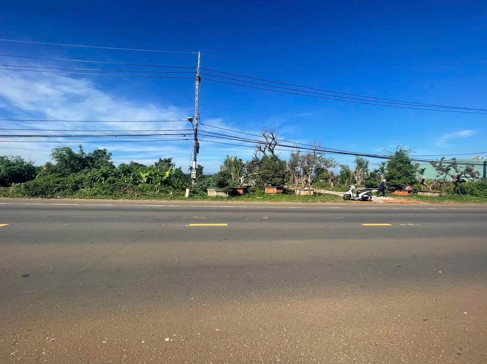 Đất mặt tiền Võ Văn Kiệt, Pleiku 450m² giá 2.1 tỷ - Cơ hội đầu tư hấp dẫn!