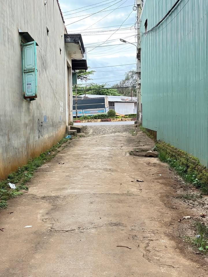 Đất thổ cư hẻm 435 Lý Thái Tổ, Phường Thống Nhất, Gia Lai - Giá chỉ 1.7 tỷ, hướng Tây Nam!