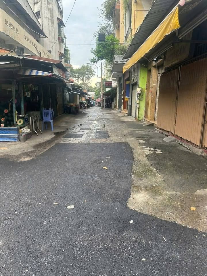 Nhà liền kề Trương Hán Siêu, Q.1 128m² giá 12.5 tỷ - Cơ hội đầu tư tuyệt vời!