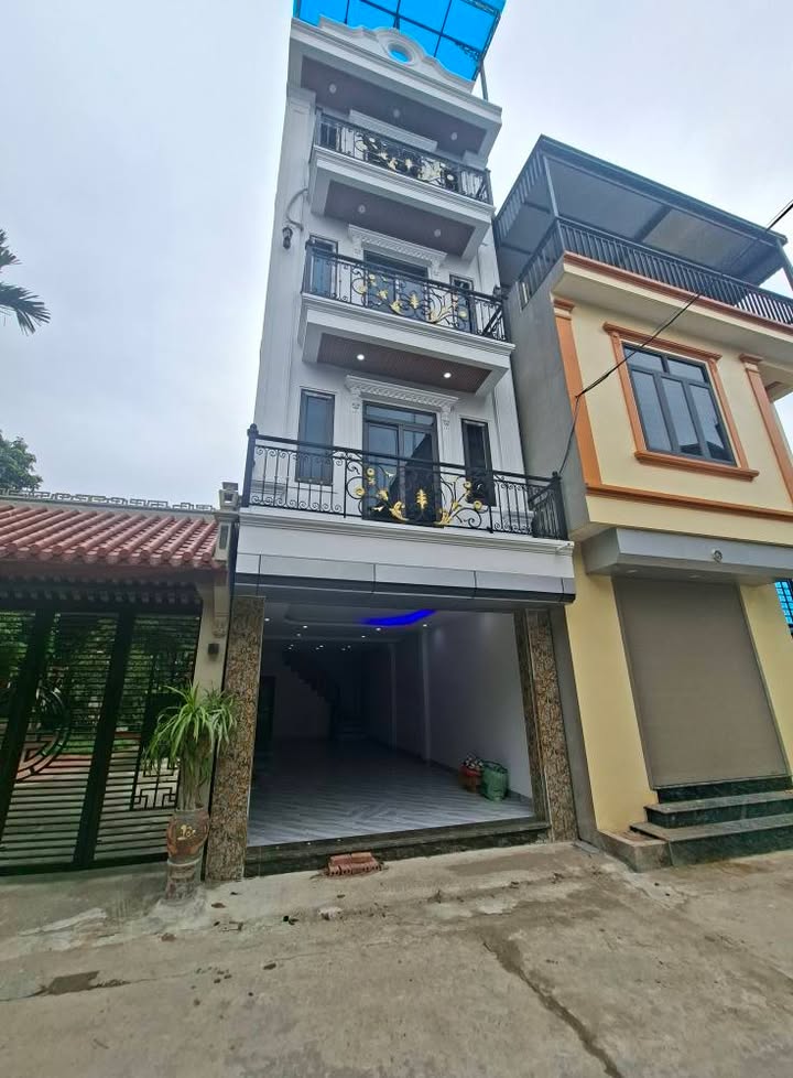 Nhà mặt phố Hưng Đạo, Quốc Oai 250m² giá 6 tỷ - Đầu tư sinh lời ngay!