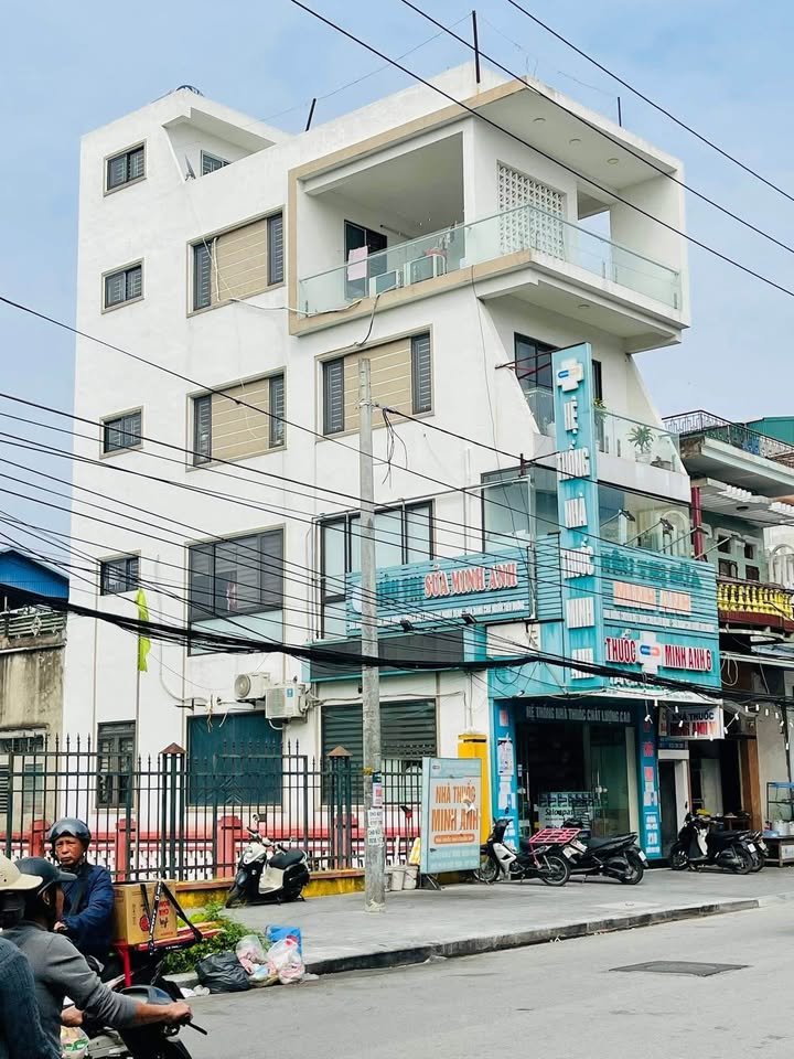 Bán gấp nhà mặt đường Trần Huy Liệu, Nam Định 61m² giá 13 tỷ - Đang cho thuê 25 triệu/tháng!