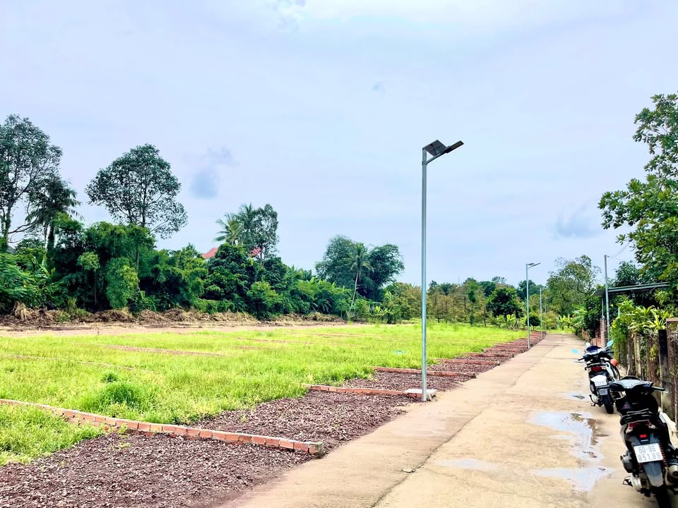 Đất nền Dầu Giây 100m² giá 700 triệu - Cơ hội đầu tư hấp dẫn!