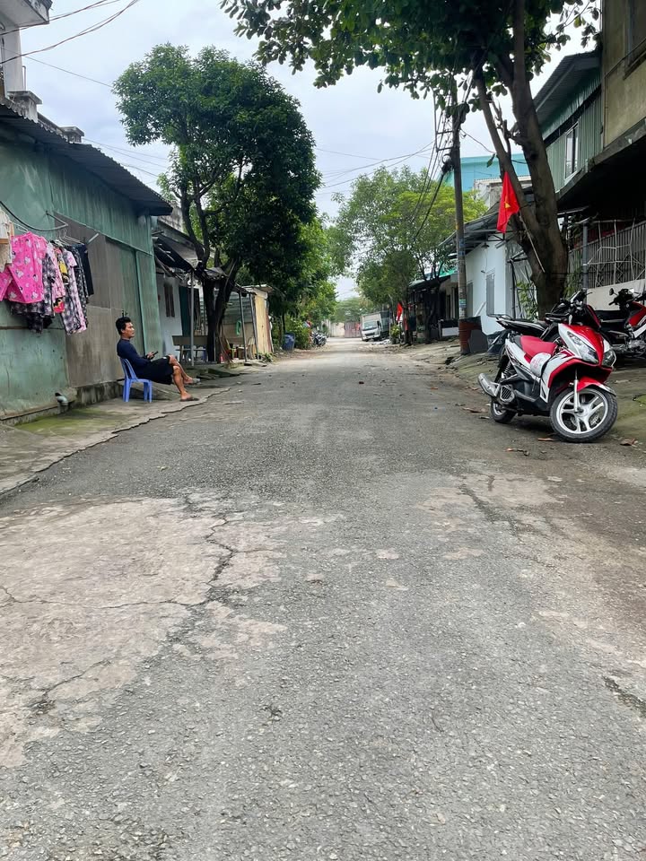 Đất thổ cư Bà Điểm 100m² giá 5.1 tỷ - Sổ đỏ chính chủ, xây dựng tự do!