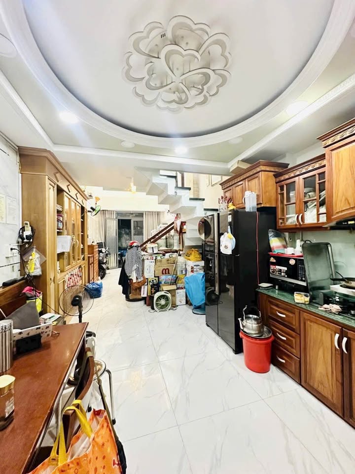 Nhà bán Gò Vấp 48m² giá 7.5 tỷ - Full nội thất, sẵn sàng ở ngay!