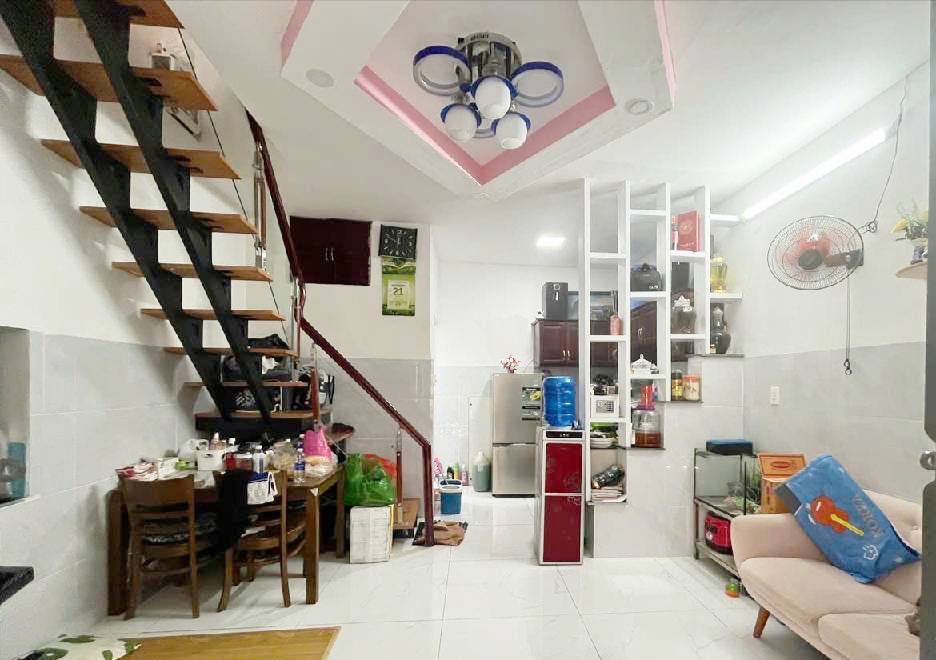 Nhà bán Thủ Đức, 30m² giá 3.55 tỷ - Vị trí đẹp, chính chủ!